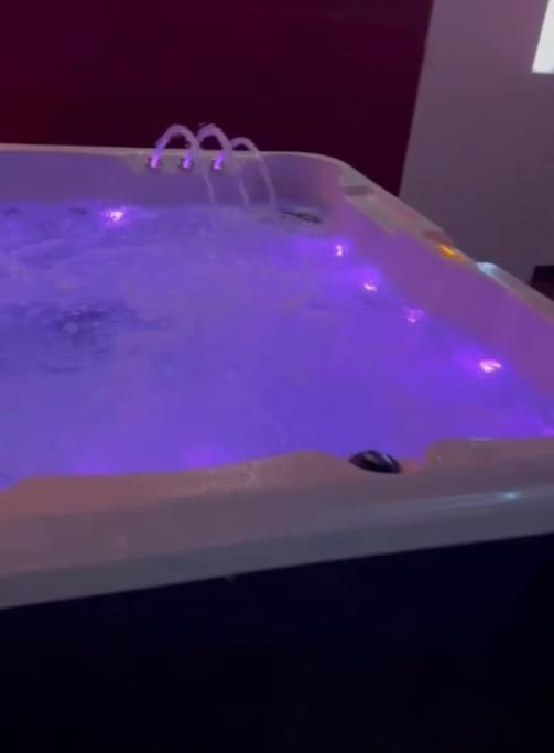 The Exclusive Jacuzzi Apartment Birmingham Extérieur photo