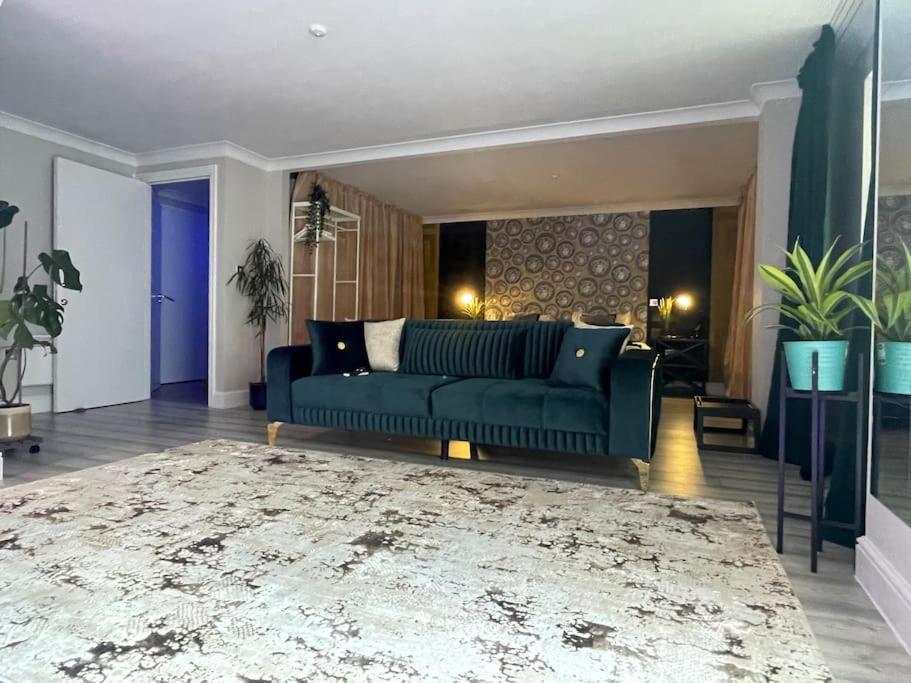 The Exclusive Jacuzzi Apartment Birmingham Extérieur photo