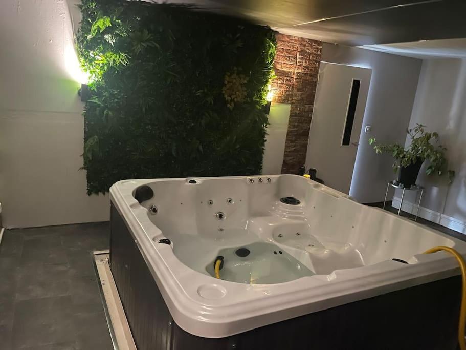 The Exclusive Jacuzzi Apartment Birmingham Extérieur photo