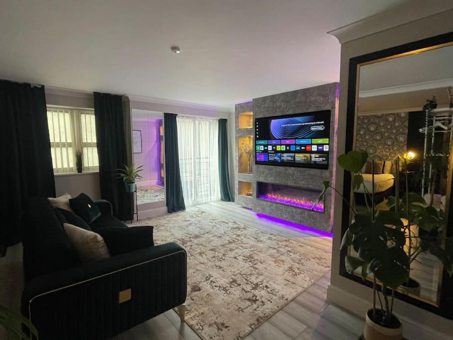 The Exclusive Jacuzzi Apartment Birmingham Extérieur photo